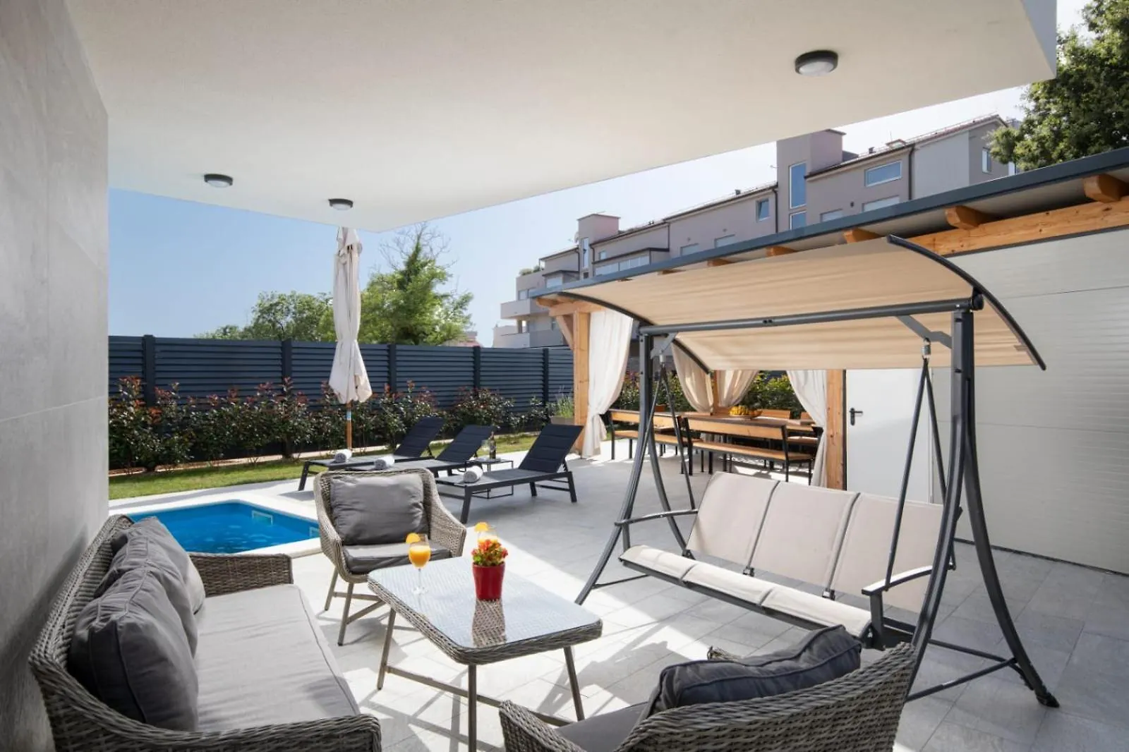 Villa Tiki In Medulin For 16 Person With Heated Pool & Spa Only 1 Km From The Beach Croatia
