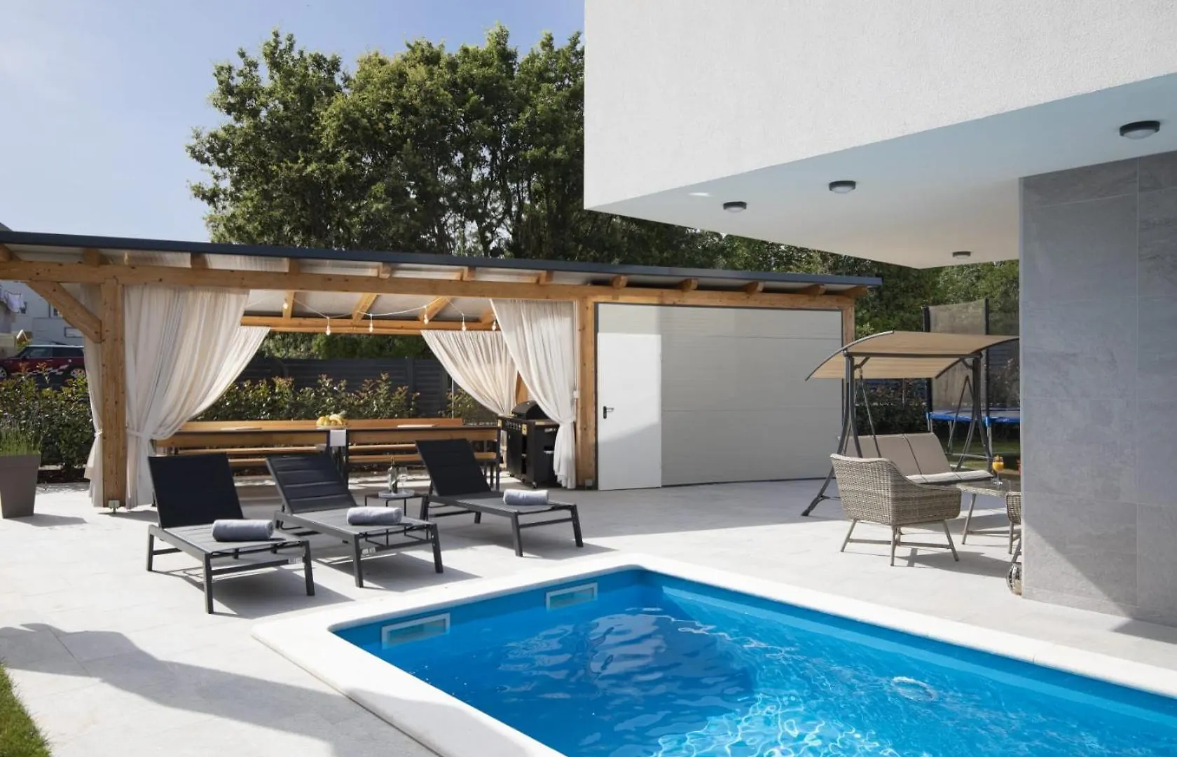 Villa Tiki In Medulin For 16 Person With Heated Pool & Spa Only 1 Km From The Beach