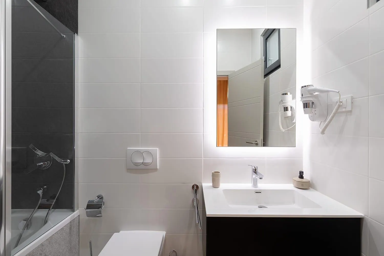 Villa Tiki In Medulin For 16 Person With Heated Pool & Spa Only 1 Km From The Beach