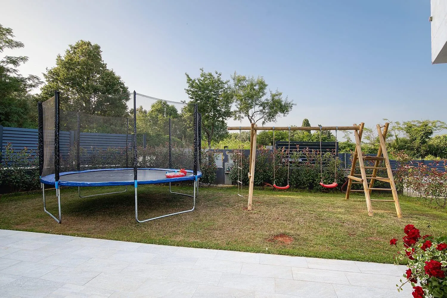 Villa Tiki In Medulin For 16 Person With Heated Pool & Spa Only 1 Km From The Beach